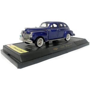 1941 Plymouth Sedan Blue 1:32 Scale Signature Models Diecast